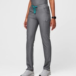 Figs Gray Yola Scrub Bottoms in M